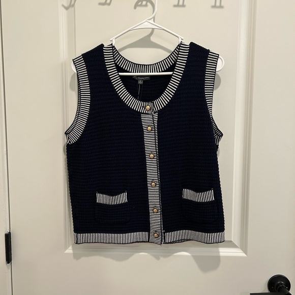 Adrianna Papell Tops - NWT Adrianna Papell Navy and Ivory Textured Vest